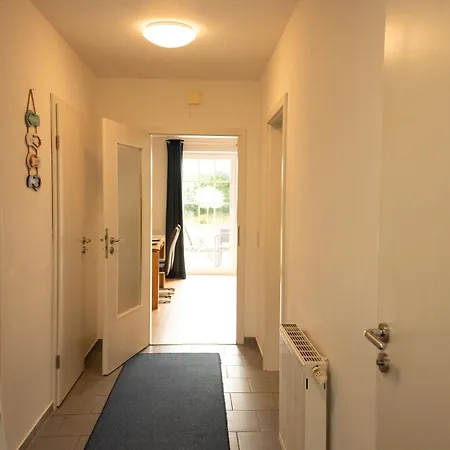 Haus Figaro Mit Hund *