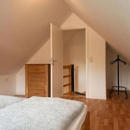 Haus Figaro Mit Hund Feriehus *